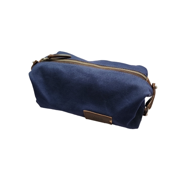 CLARK & TAFT toiletries bag travel bag in Navy monogrammed - Picture 1 of 11